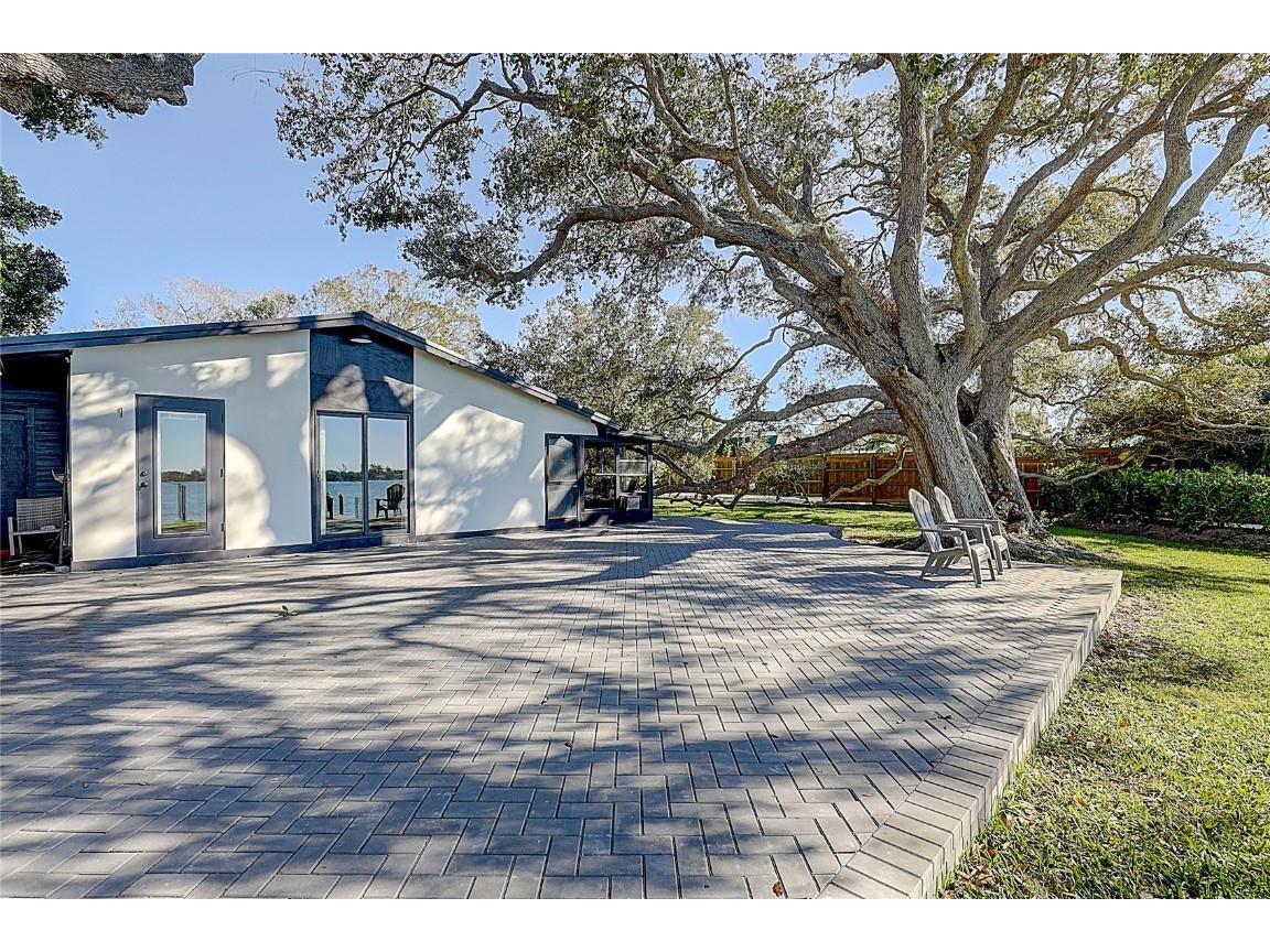 133 W Bay Street Osprey FL 34229 - LITTLE SARASOTA BAY N6124410 image1