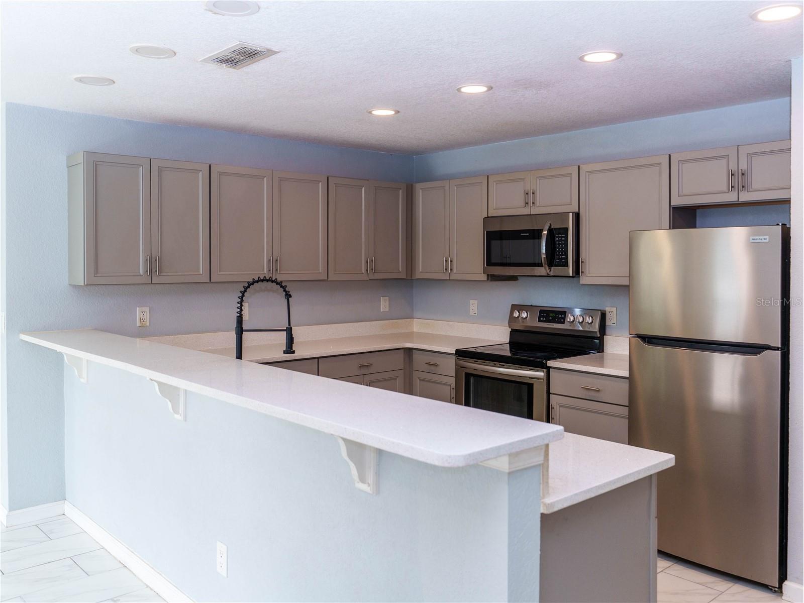 133 W Park Avenue #B Lake Wales FL 33853 O6395935 image4