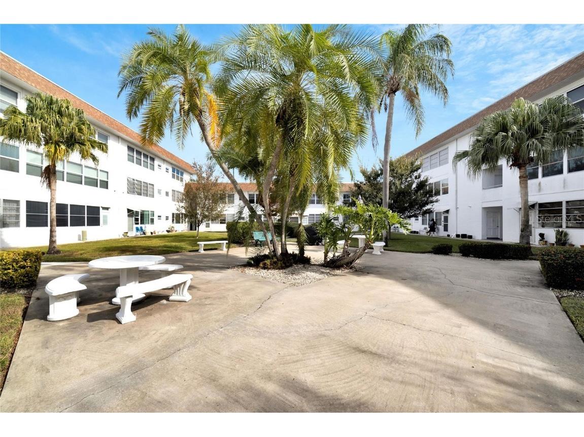 1330 57th Street N #103C Saint Petersburg FL 33710 T3492371 image1