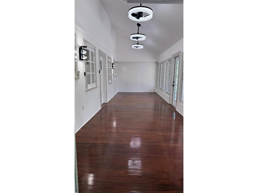 1330 Cherry Street NE Saint Petersburg FL 33701 A4672547 image9