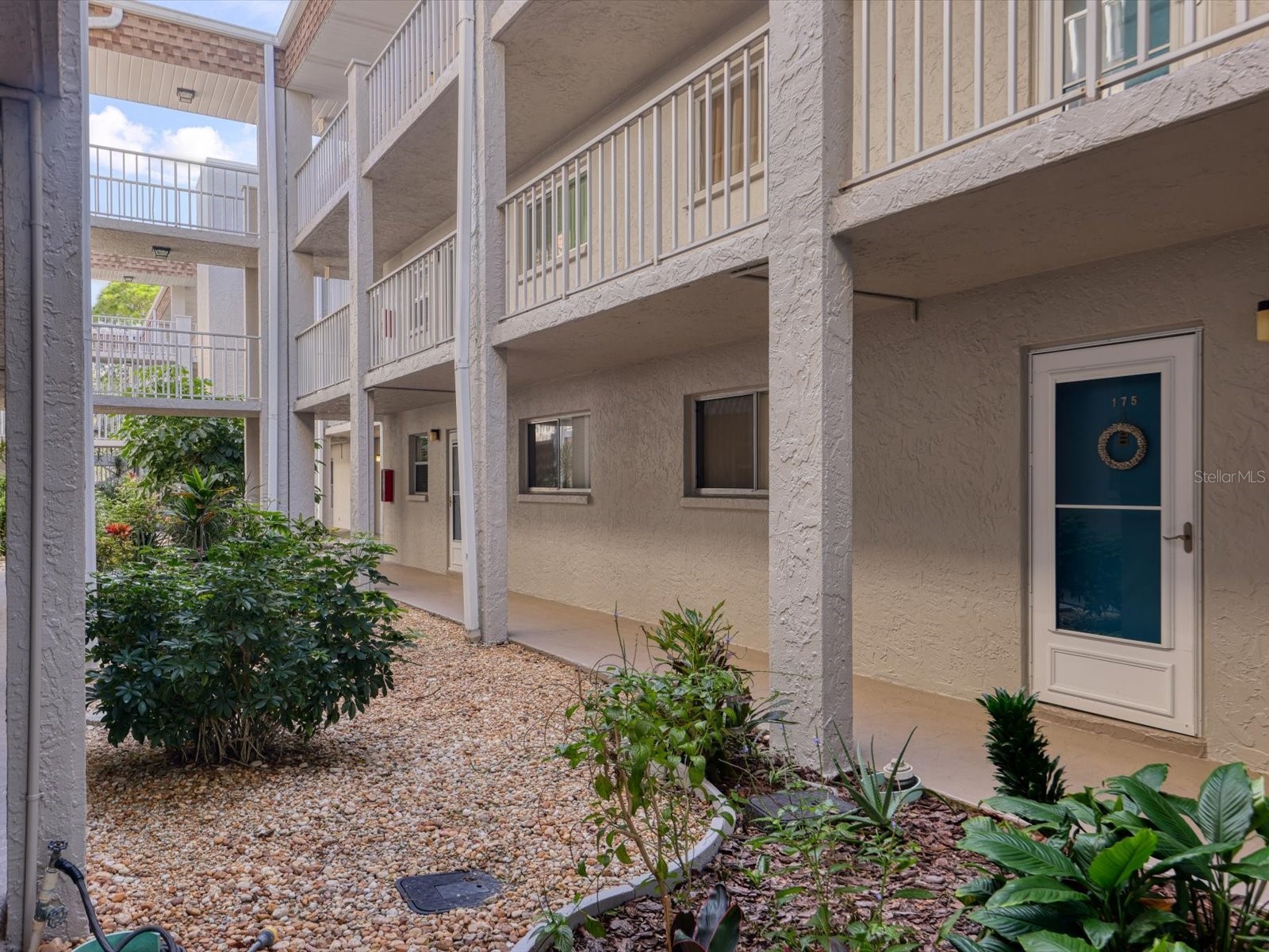 1330 Glen Oaks Drive E #174D Sarasota FL 34232 A4680004 image10