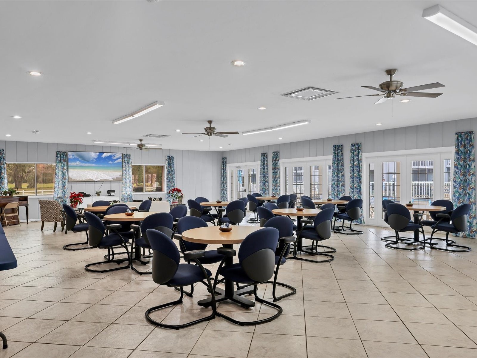 1330 Glen Oaks Drive E #174D Sarasota FL 34232 A4680004 image31