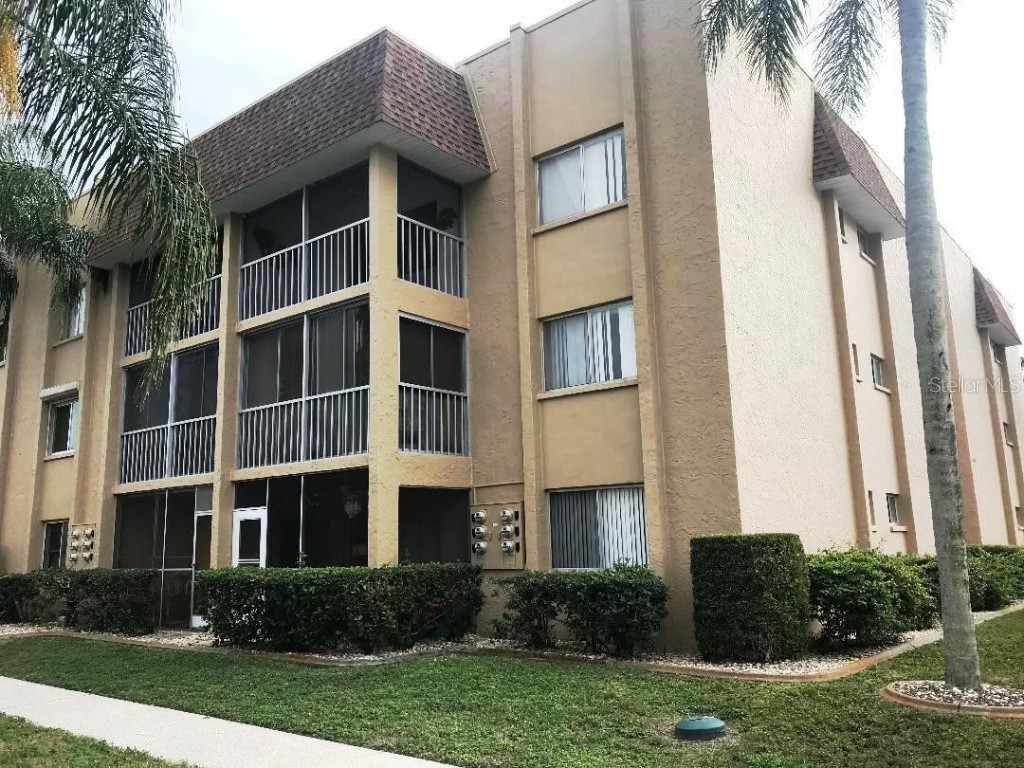 1330 Glen Oaks Drive E #263D Sarasota FL 34232 A4590746 image1