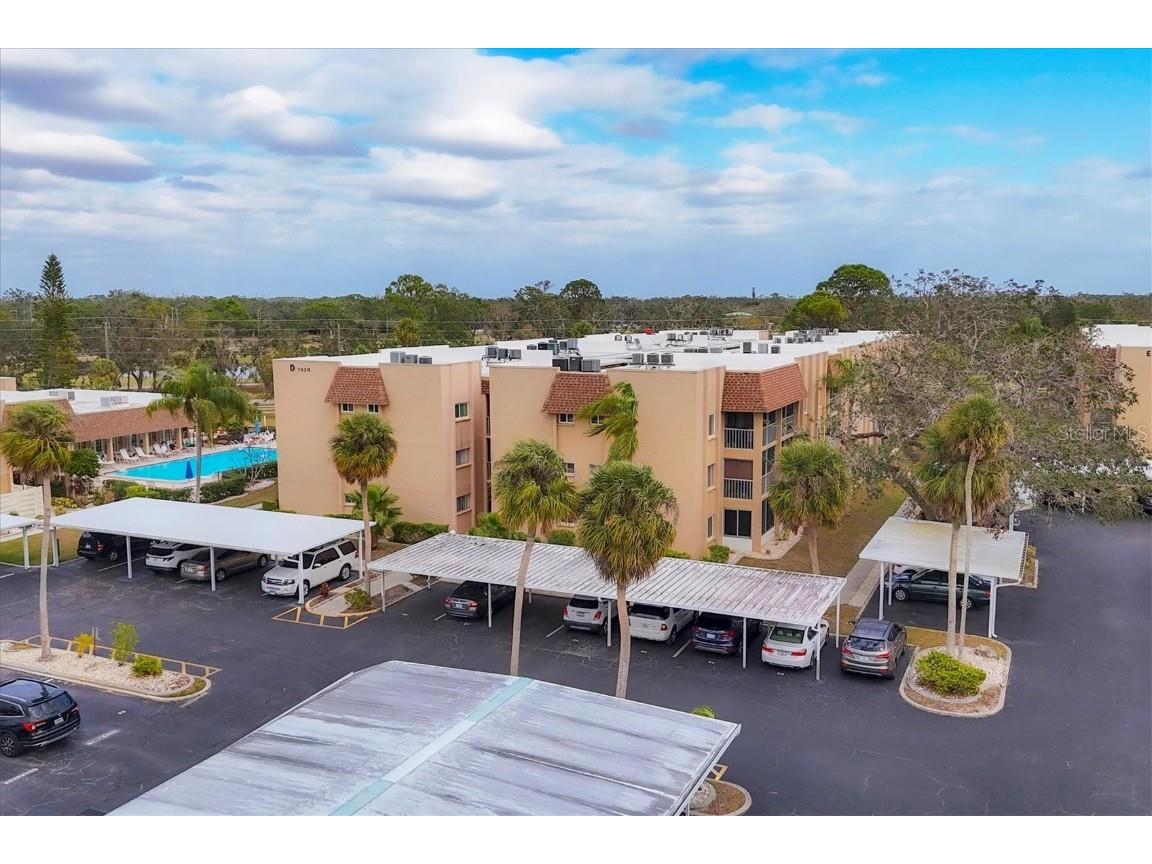 1330 Glen Oaks Drive E #268D Sarasota FL 34232 A4635519 image1