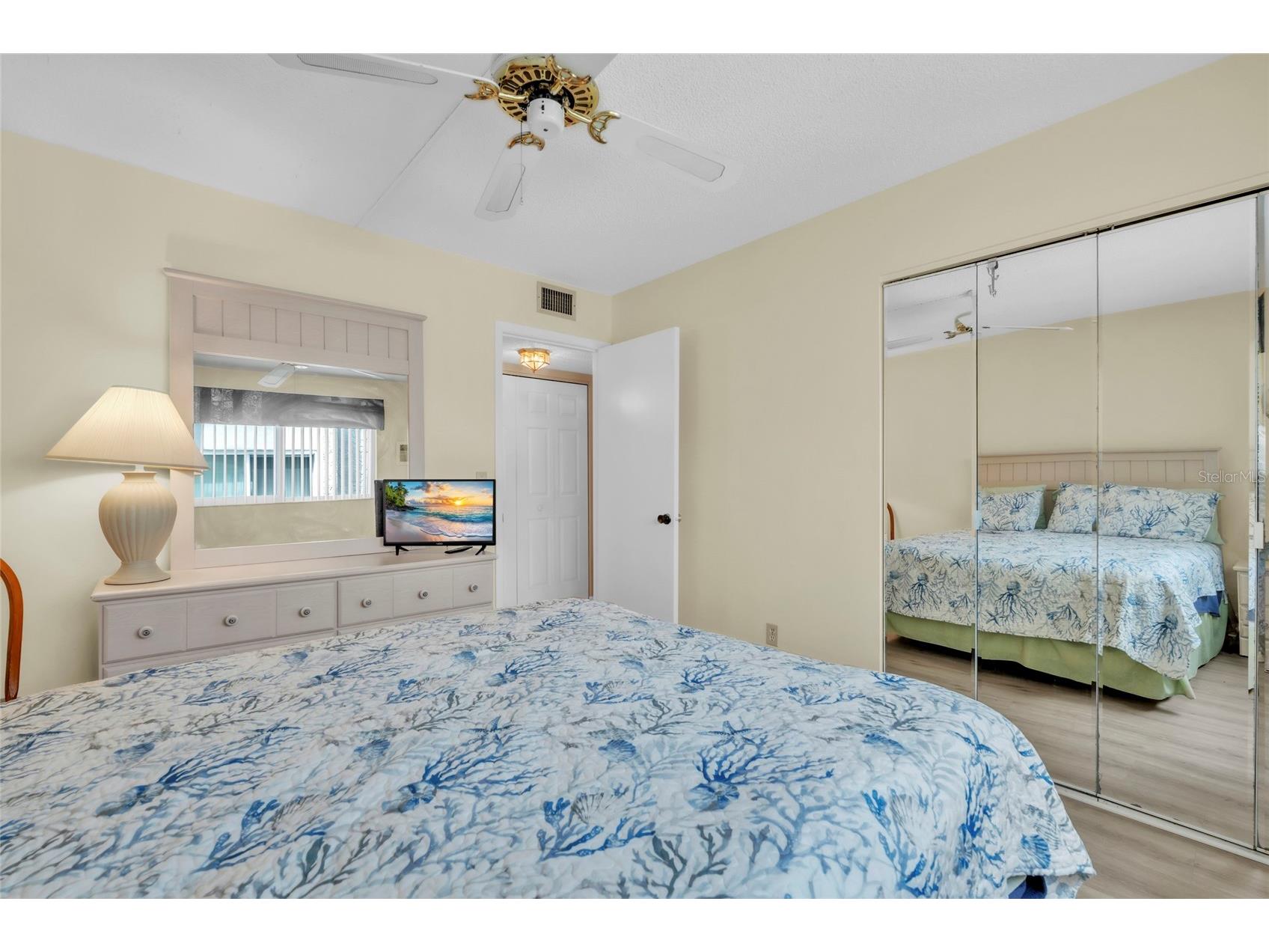 1330 Glen Oaks Drive E #269D Sarasota FL 34232 A4691075 image25