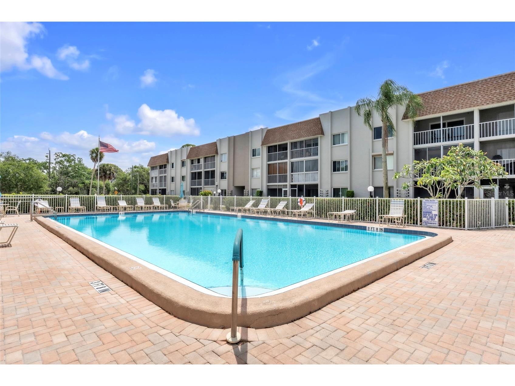 1330 Glen Oaks Drive E #269D Sarasota FL 34232 A4691075 image34