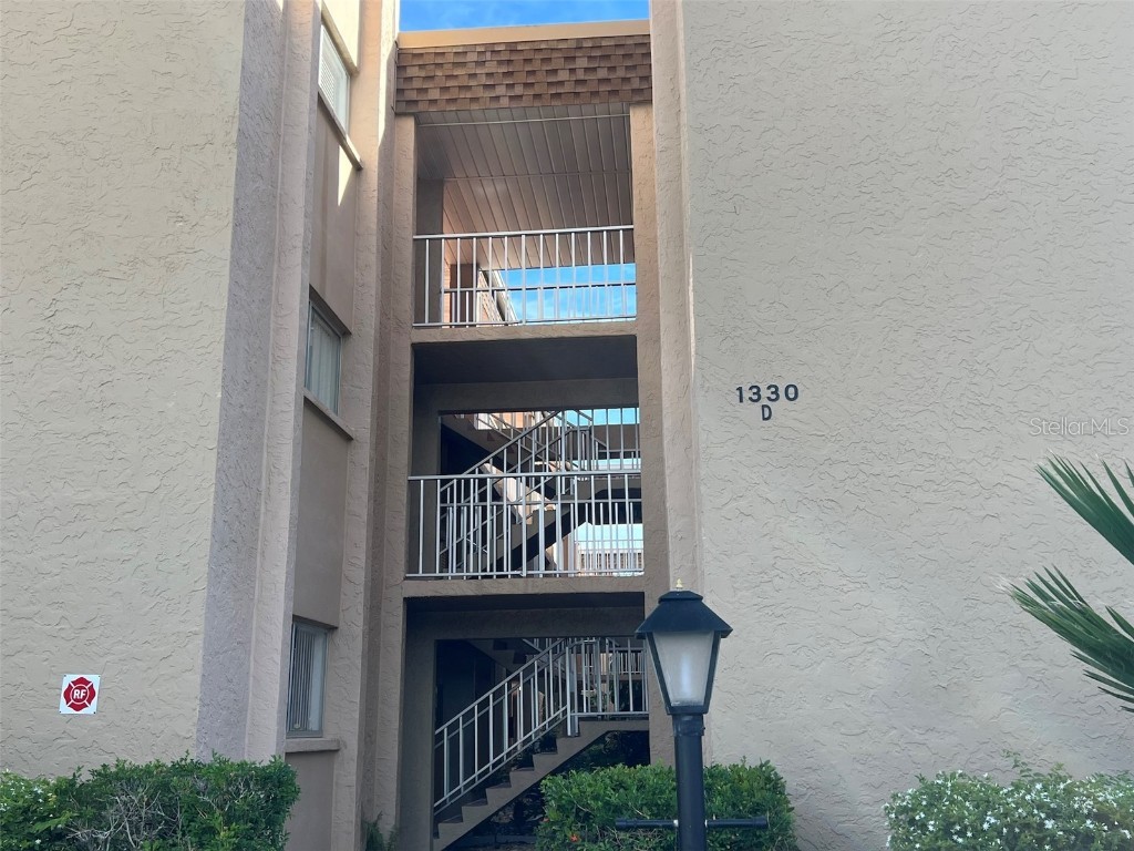 1330 Glen Oaks Drive E #273D Sarasota FL 34232 A4588401 image1