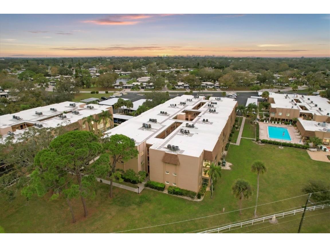 1330 Glen Oaks Drive E #368D Sarasota FL 34232 A4596080 image1