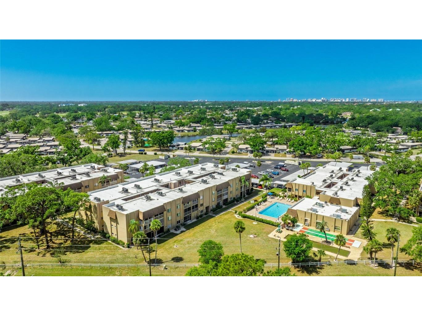 1330 Glen Oaks Drive E #374D Sarasota FL 34232 A4647334 image21