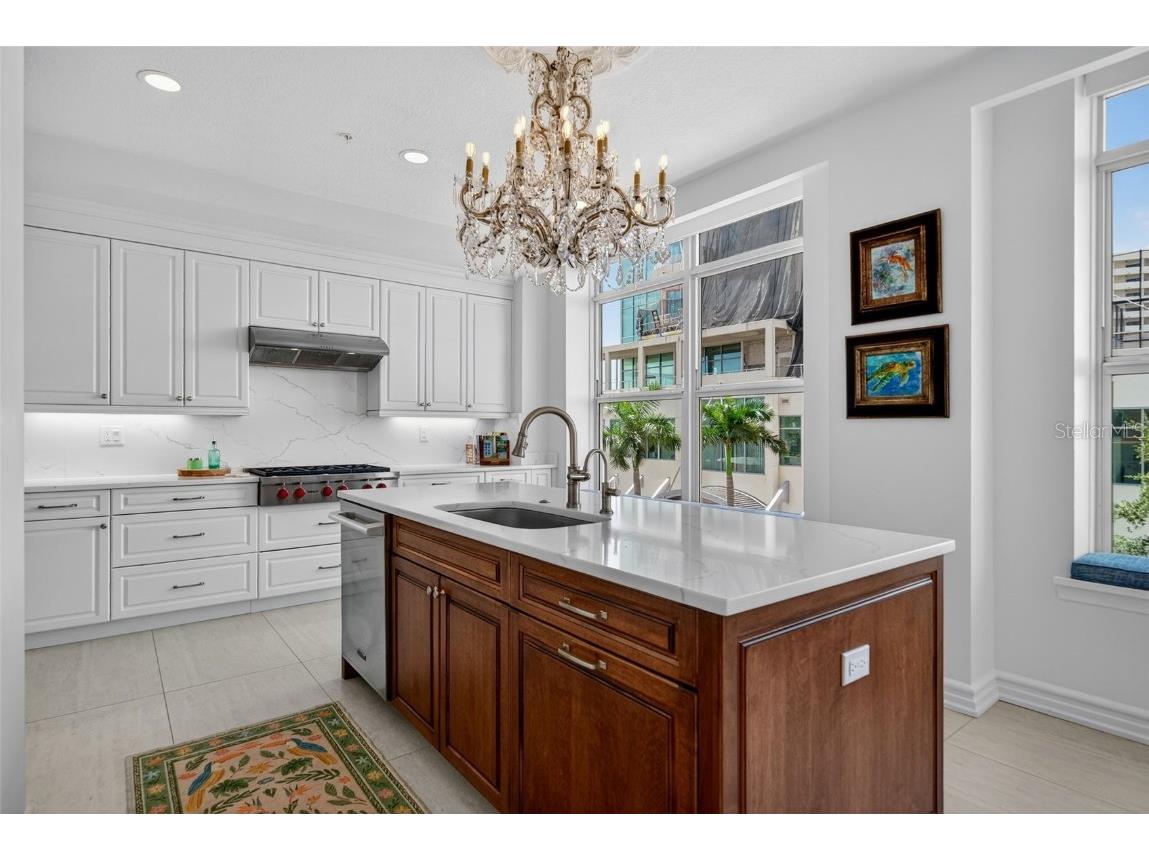 1330 Main Street #3 Sarasota FL 34236 A4665421 image23