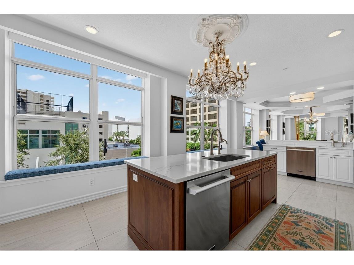 1330 Main Street #3 Sarasota FL 34236 A4665421 image25