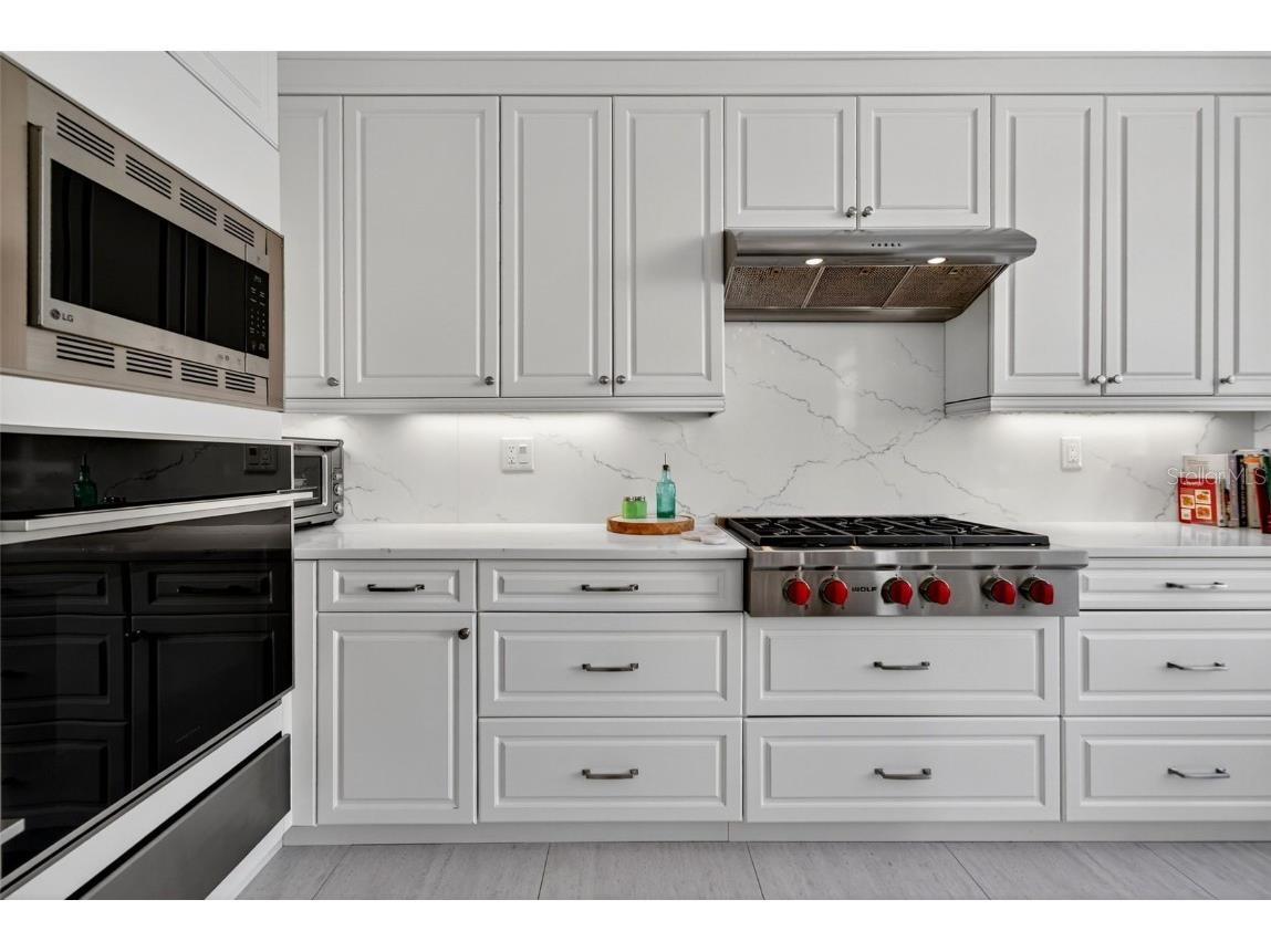 1330 Main Street #3 Sarasota FL 34236 A4665421 image26