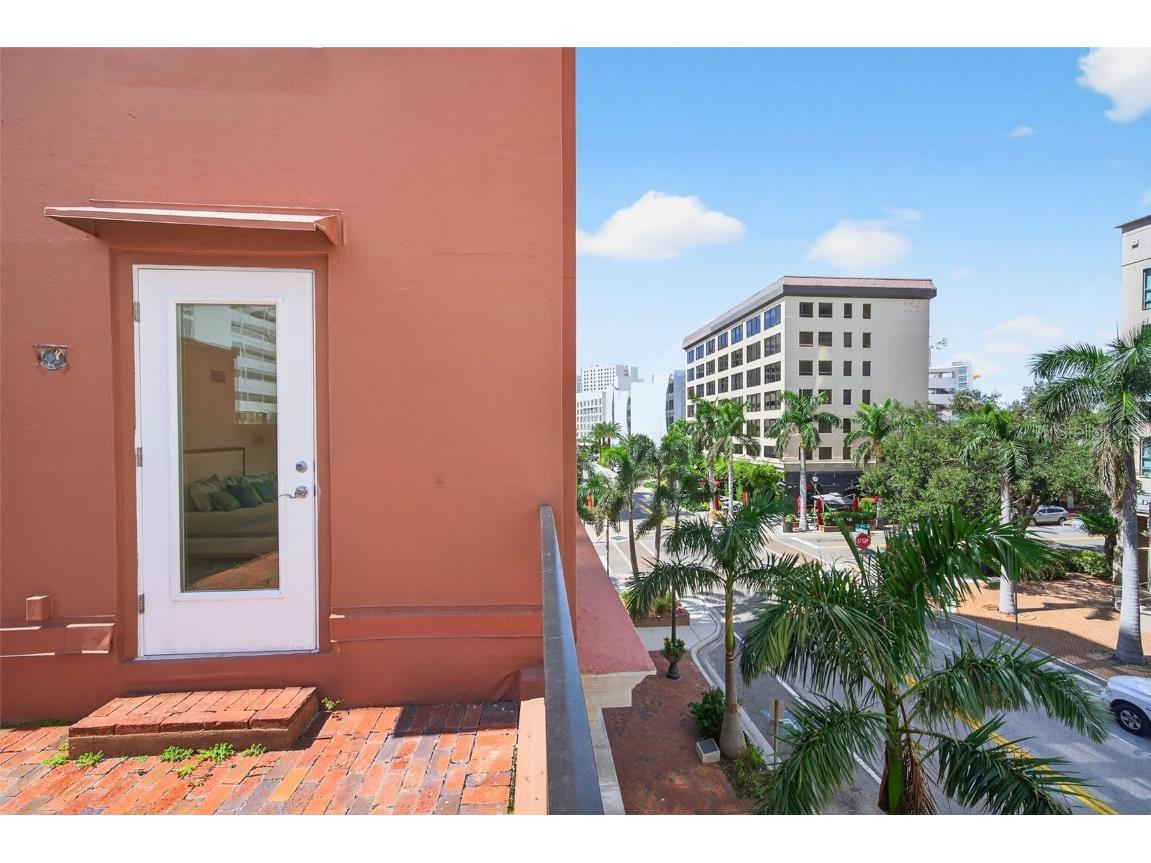 1330 Main Street #3 Sarasota FL 34236 A4665421 image30