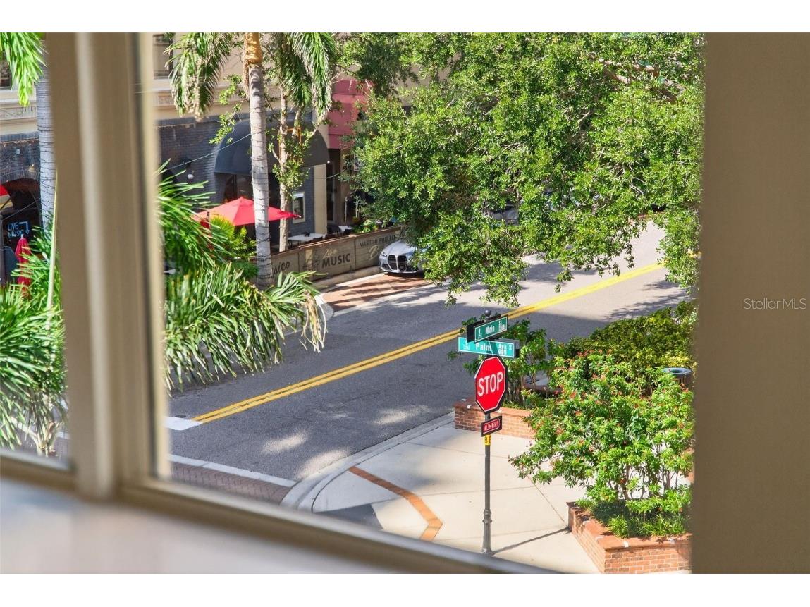 1330 Main Street #3 Sarasota FL 34236 A4665421 image36