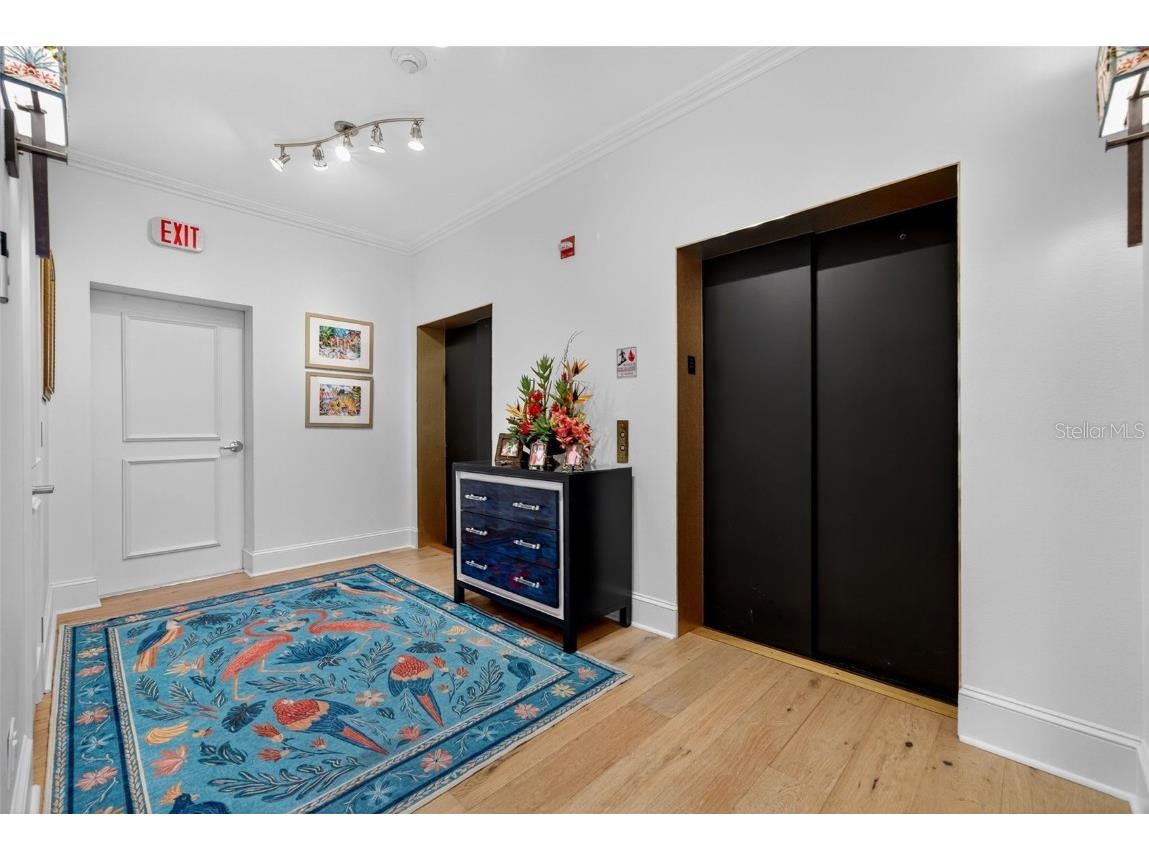 1330 Main Street #3 Sarasota FL 34236 A4665421 image5