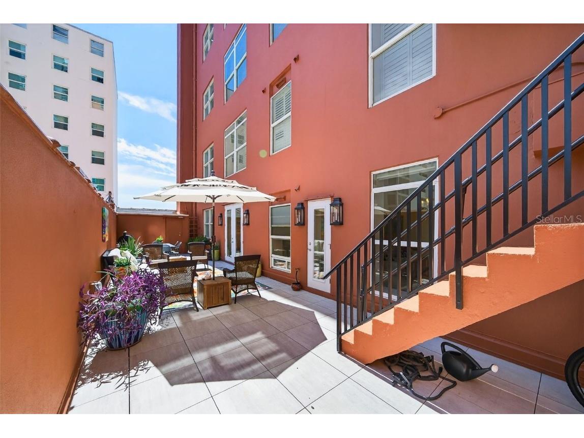 1330 Main Street #3 Sarasota FL 34236 A4665421 image51