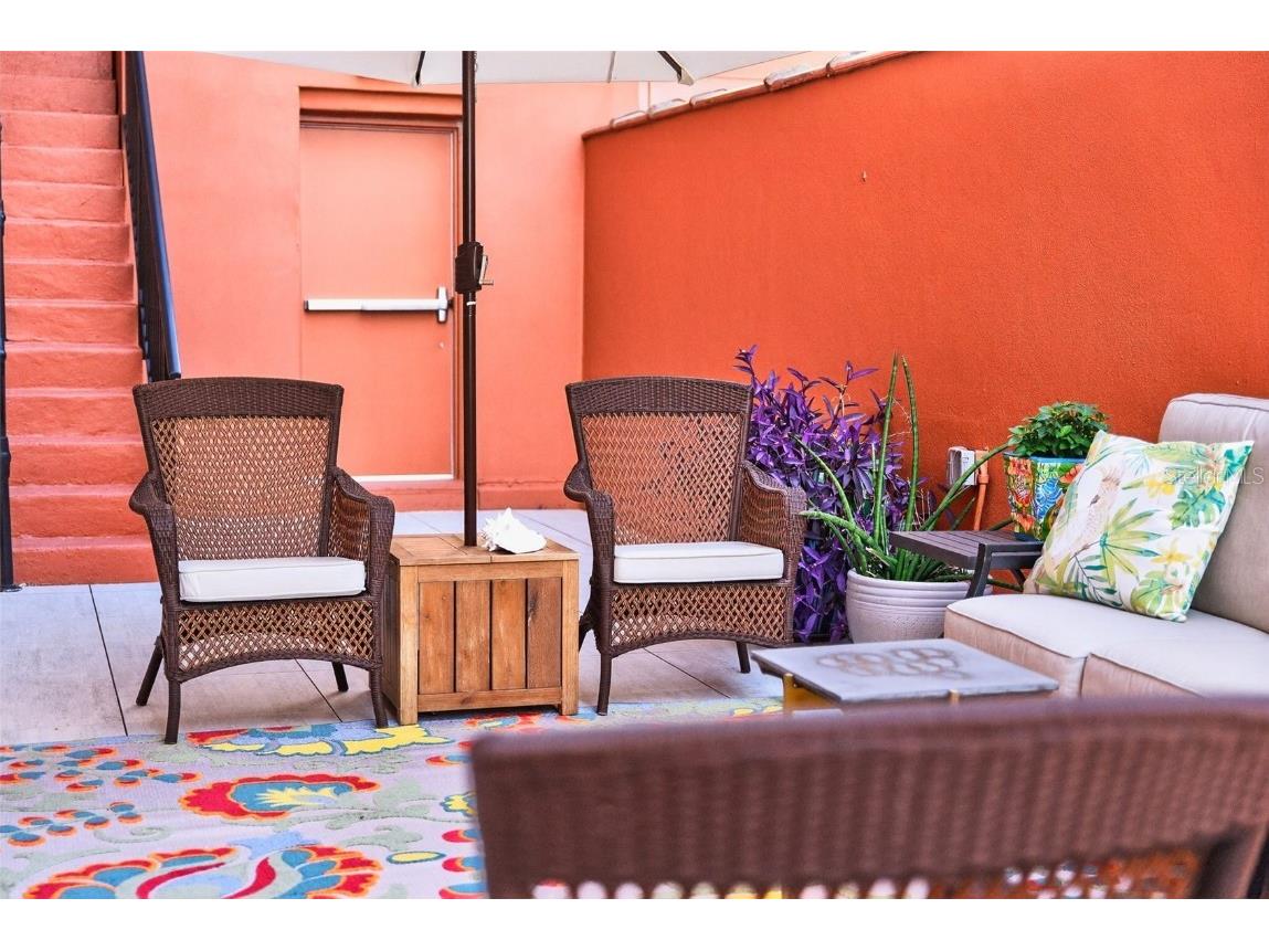 1330 Main Street #3 Sarasota FL 34236 A4665421 image56