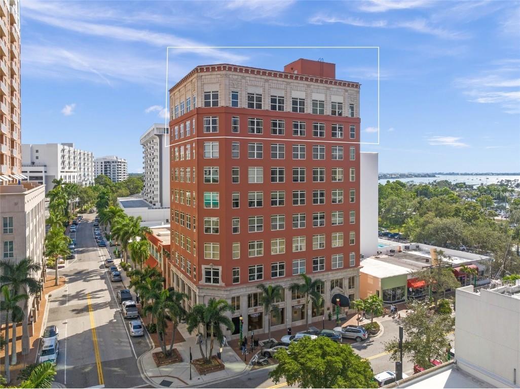 1330 Main Street #PH 9 & 10 Sarasota FL 34236 A4672442 image2