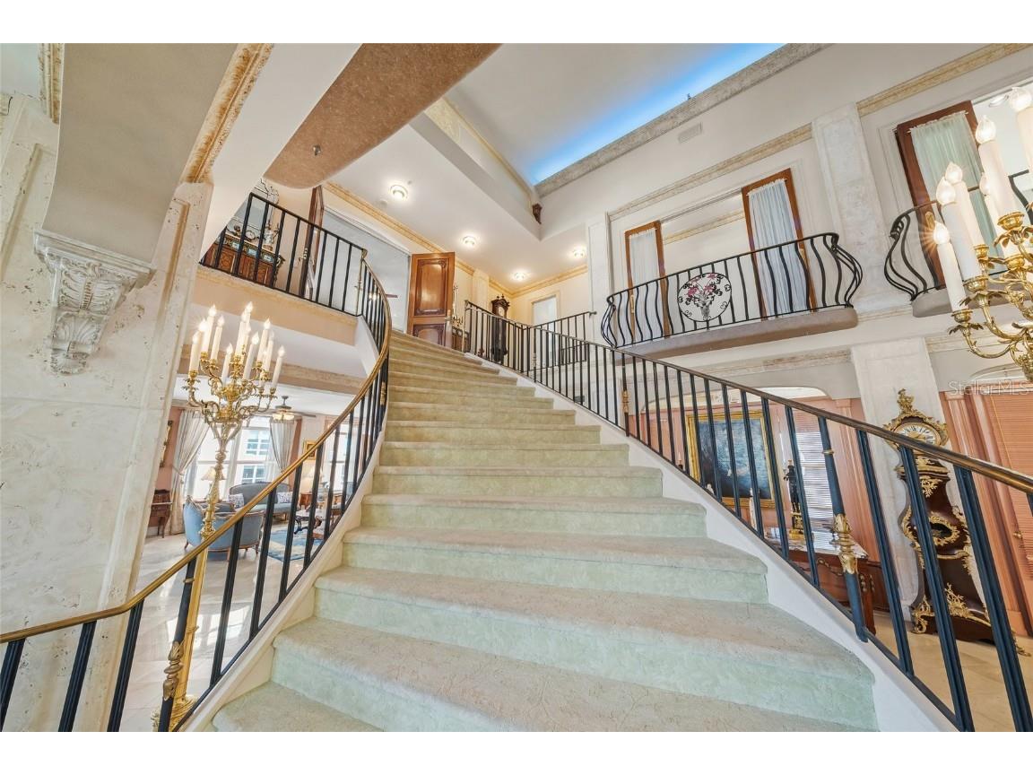 1330 Main Street #PH 9 & 10 Sarasota FL 34236 A4672442 image31