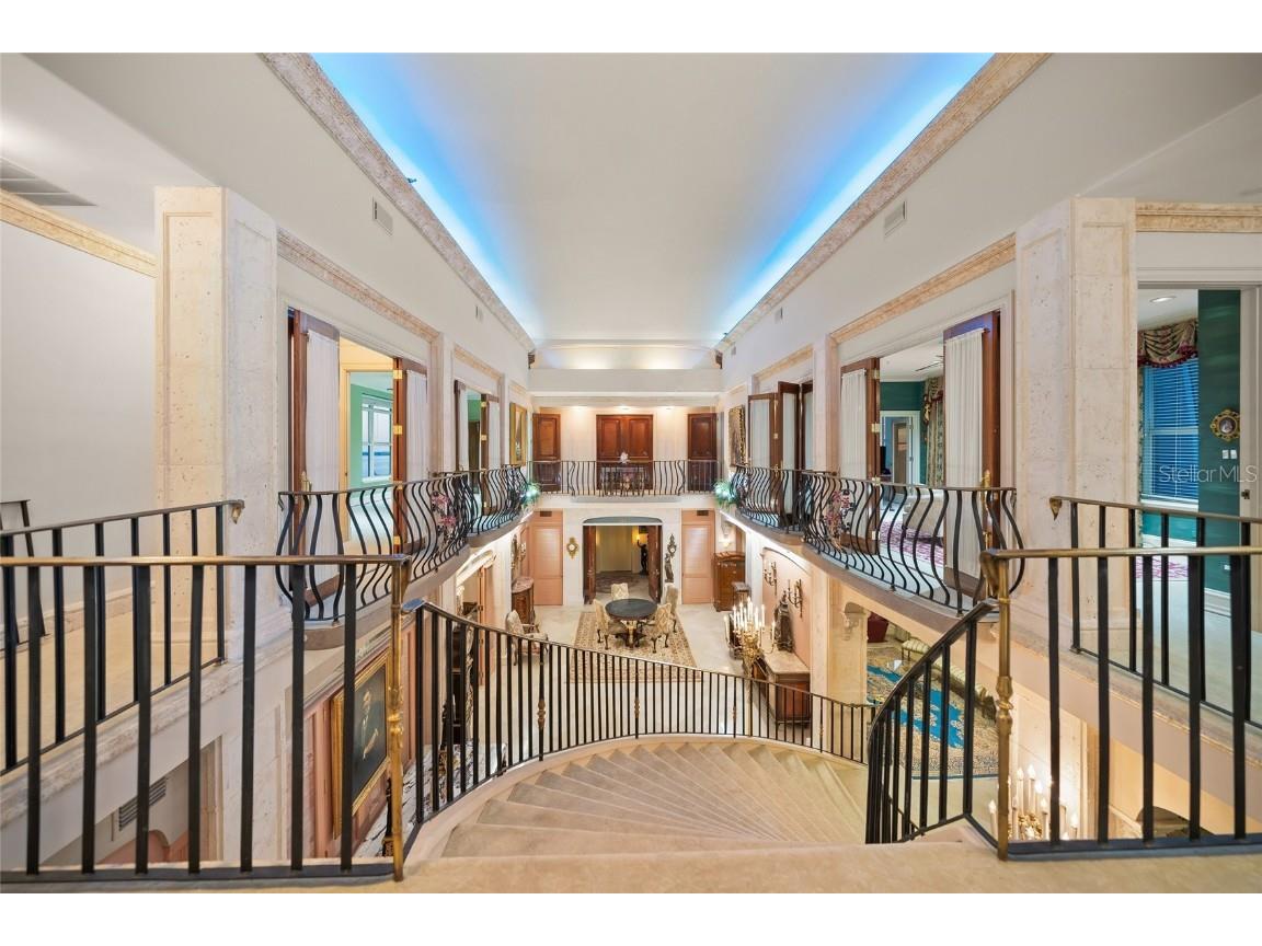 1330 Main Street #PH 9 & 10 Sarasota FL 34236 A4672442 image32