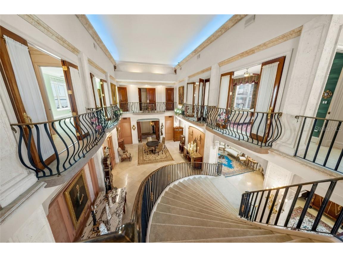 1330 Main Street #PH 9 & 10 Sarasota FL 34236 A4672442 image35