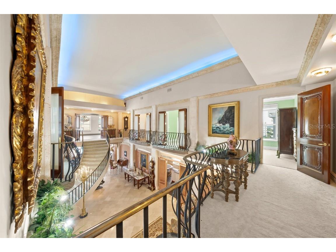 1330 Main Street #PH 9 & 10 Sarasota FL 34236 A4672442 image36