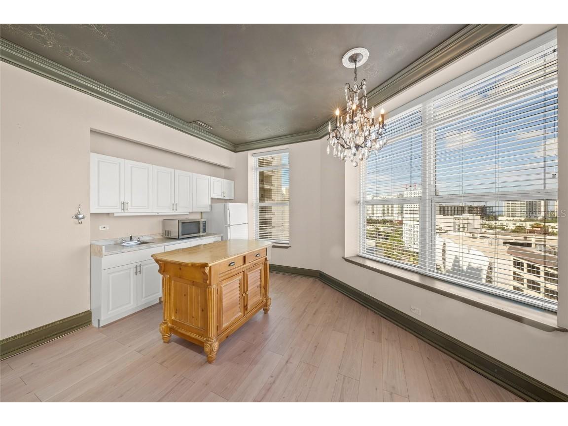 1330 Main Street #PH 9 & 10 Sarasota FL 34236 A4672442 image41