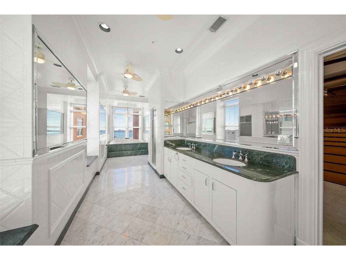 1330 Main Street #PH 9 & 10 Sarasota FL 34236 A4672442 image43