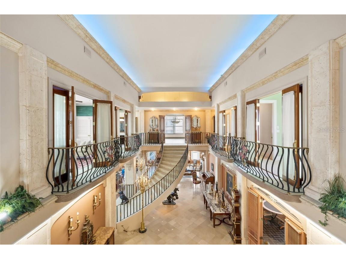 1330 Main Street #PH 9 & 10 Sarasota FL 34236 A4672442 image48