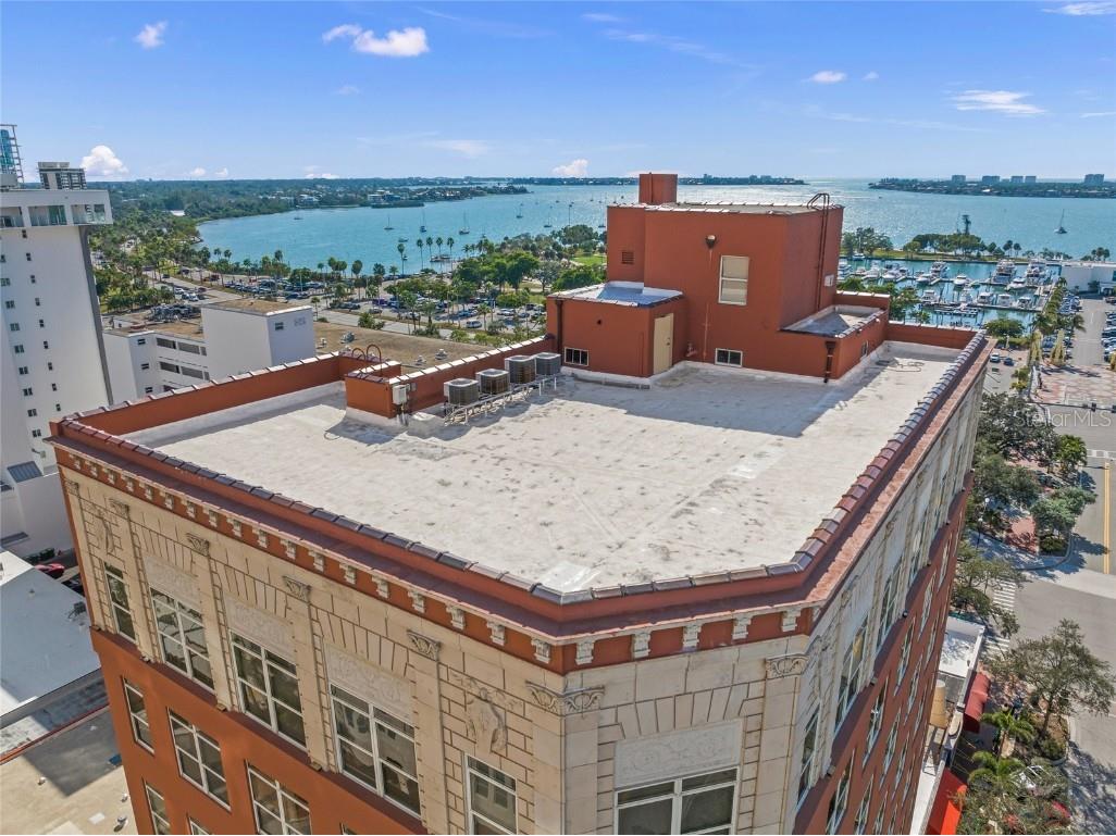 1330 Main Street #PH 9 & 10 Sarasota FL 34236 A4672442 image51