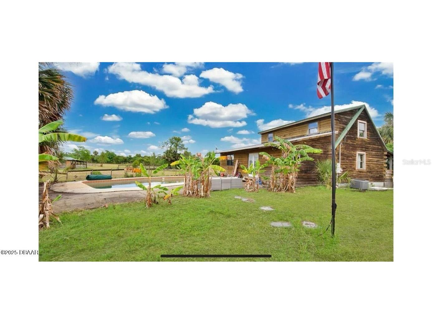 1330 Niatross Street Astor FL 32102 V4946563 image1