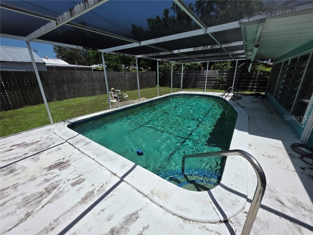 1330 Rhodes Avenue Sarasota FL 34239 A4660123 image15