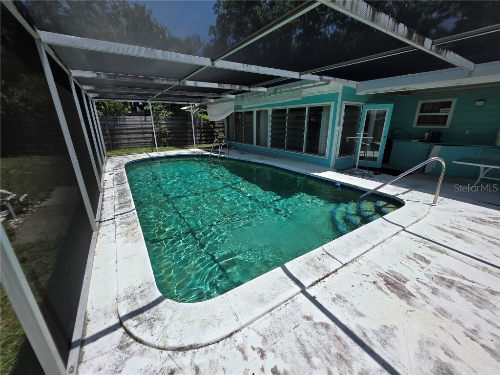 1330 Rhodes Avenue Sarasota FL 34239 A4660123 image16