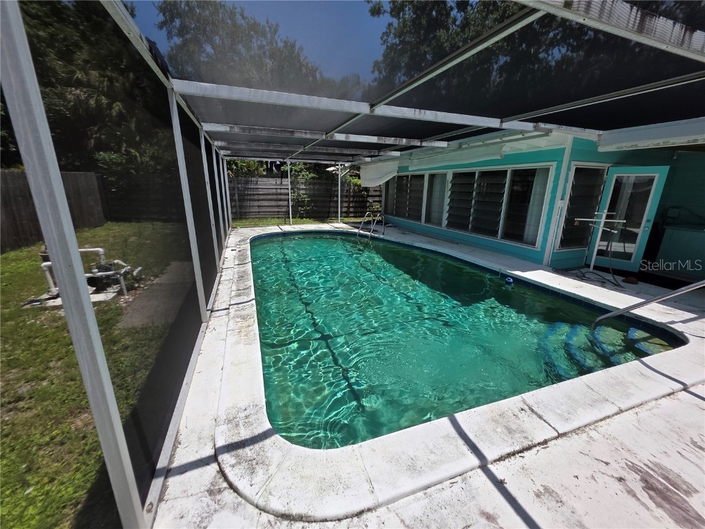 1330 Rhodes Avenue Sarasota FL 34239 A4660123 image17