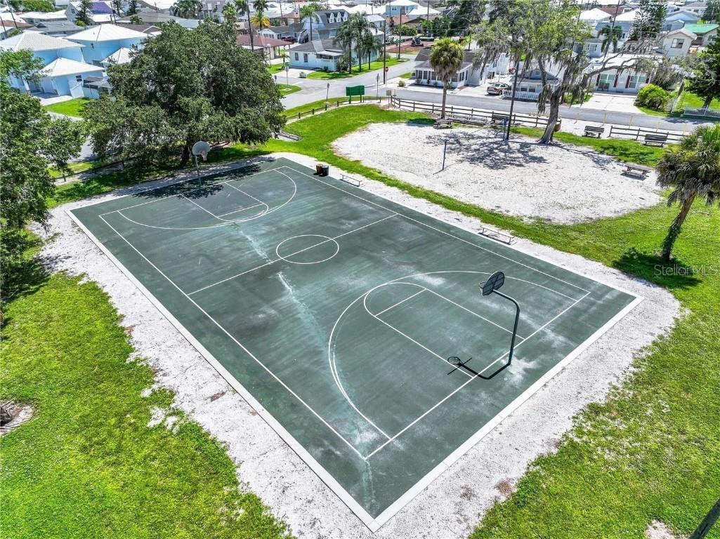 1330 Rhodes Avenue Sarasota FL 34239 A4660123 image22