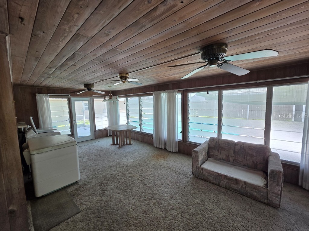 1330 Rhodes Avenue Sarasota FL 34239 A4660123 image4