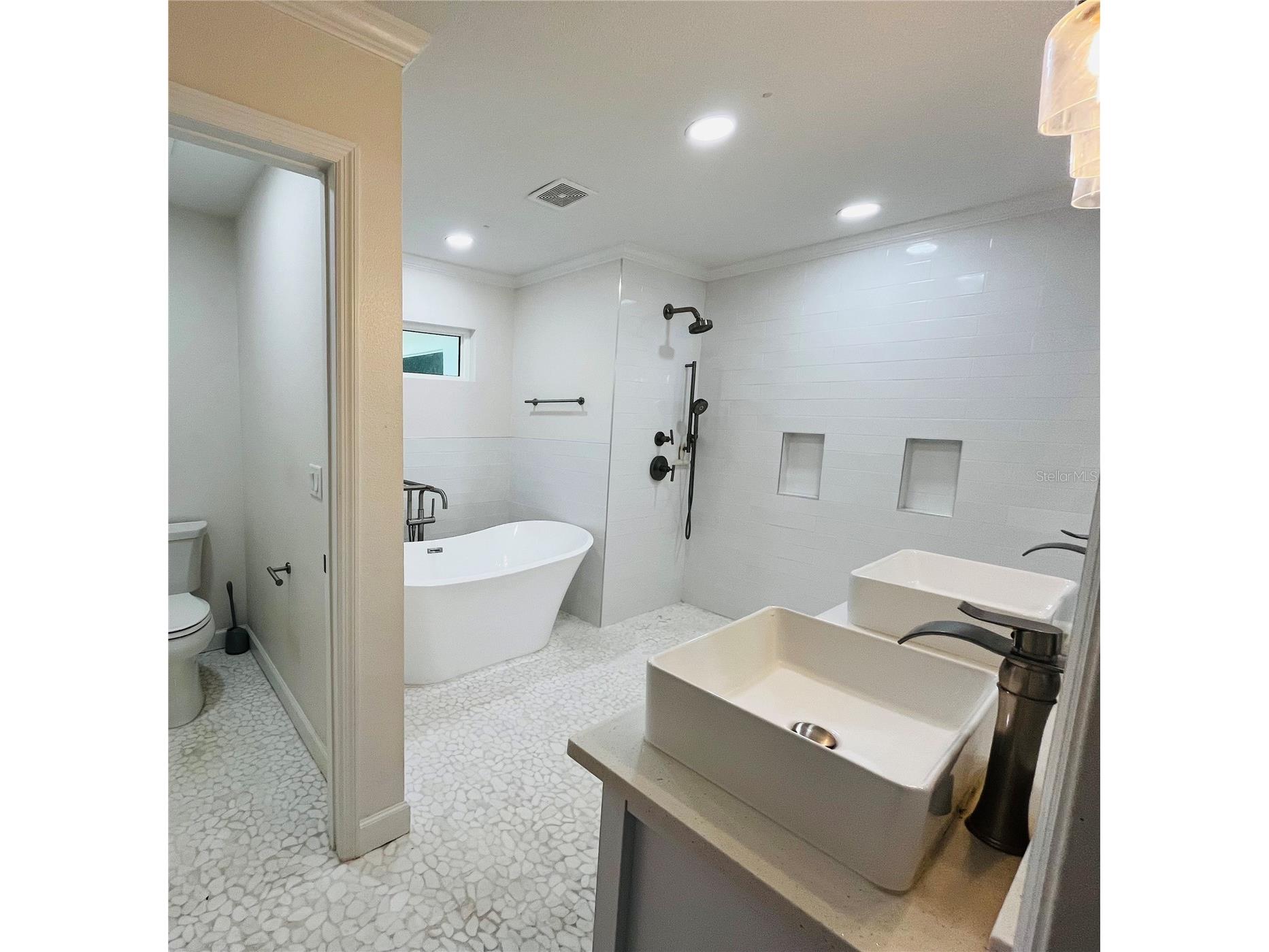 1330 S Jefferson Avenue Sarasota FL 34239 A4685616 image19