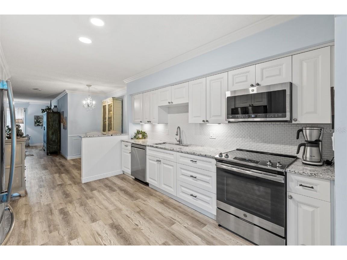 1330 Snell Isle Boulevard NE #4 Saint Petersburg FL 33704 TB8438840 image19