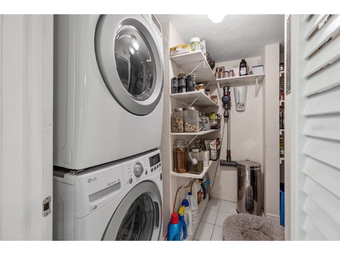 1330 Snell Isle Boulevard NE #4 Saint Petersburg FL 33704 TB8438840 image21