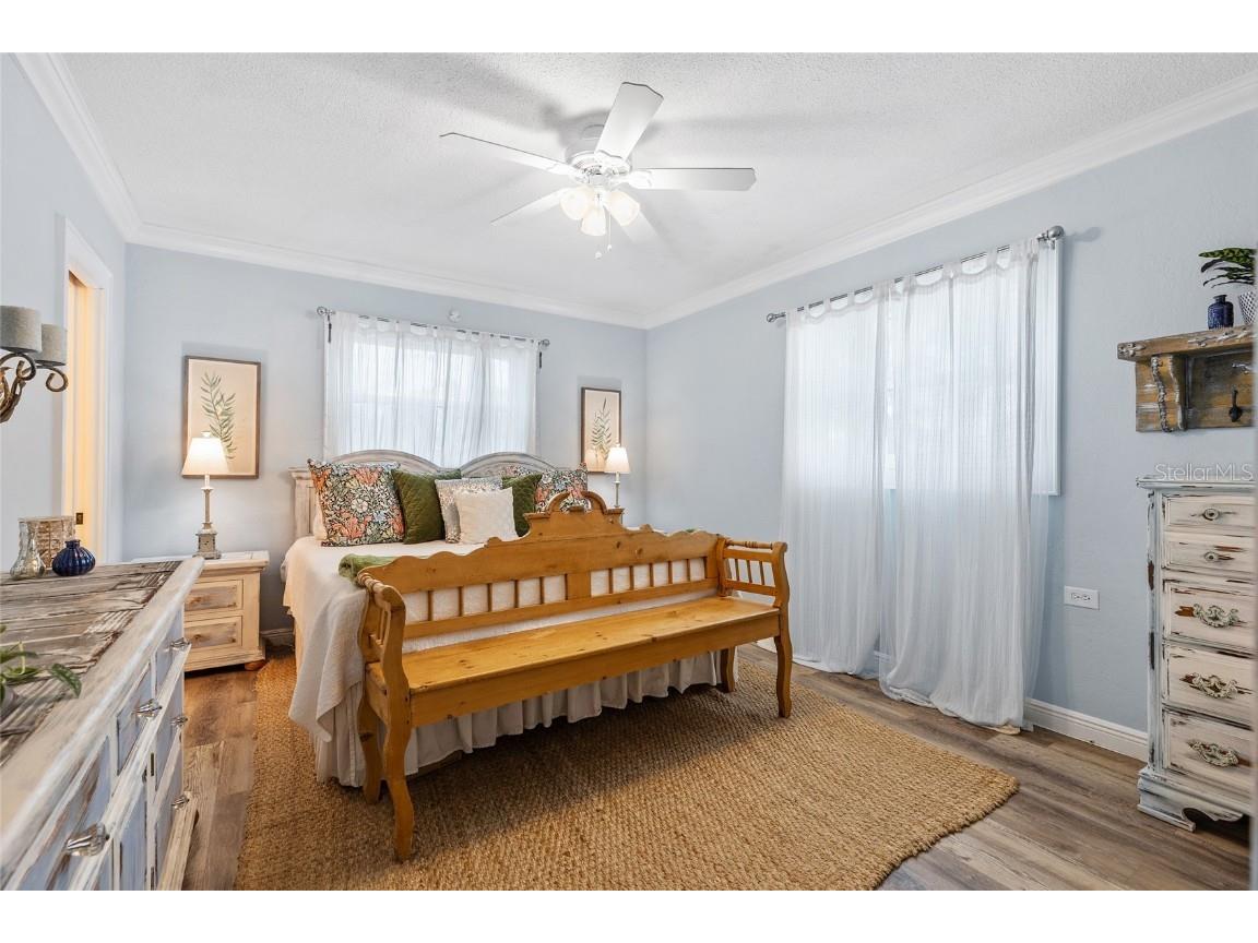 1330 Snell Isle Boulevard NE #4 Saint Petersburg FL 33704 TB8438840 image25