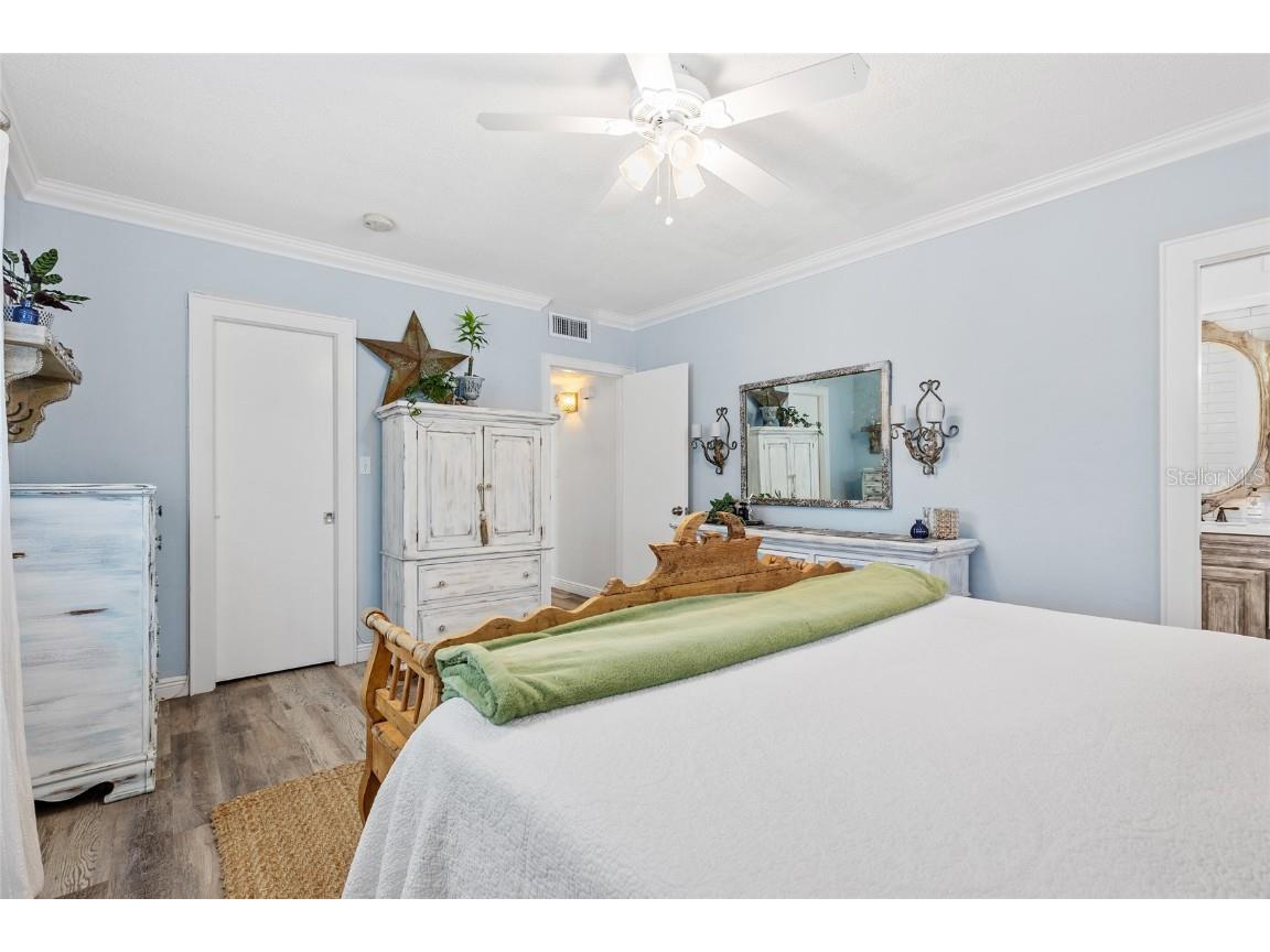 1330 Snell Isle Boulevard NE #4 Saint Petersburg FL 33704 TB8438840 image27