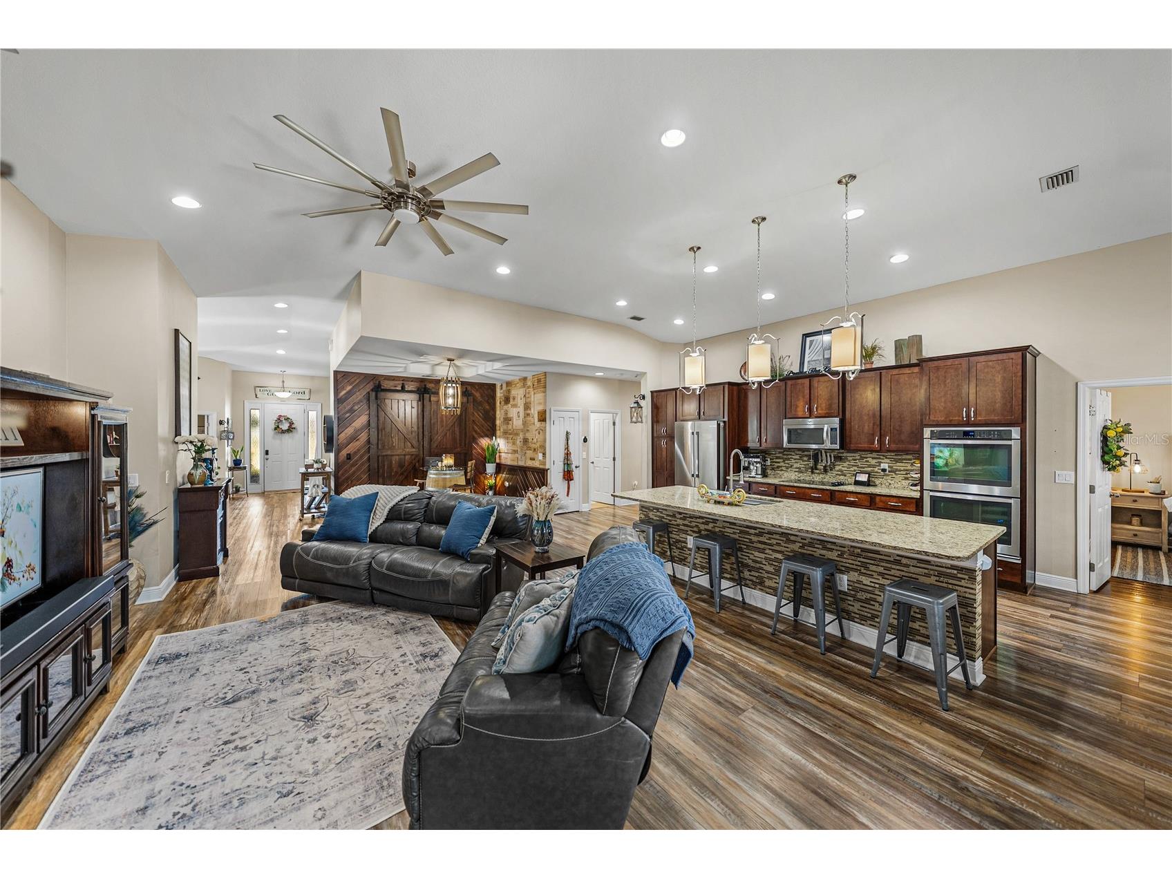 13302 Trailing Moss Drive Dade City FL 33525 TB8464521 image11