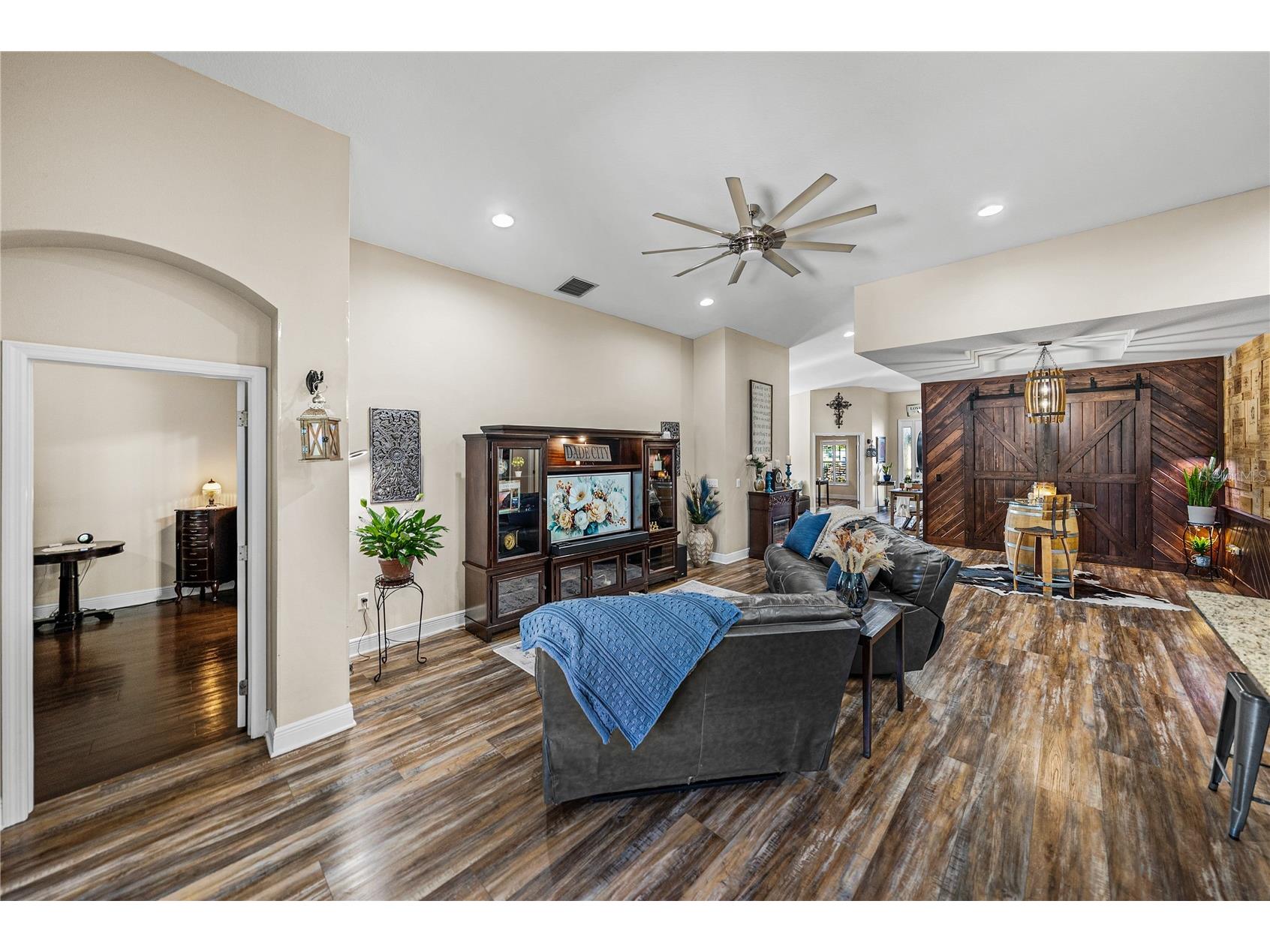 13302 Trailing Moss Drive Dade City FL 33525 TB8464521 image12