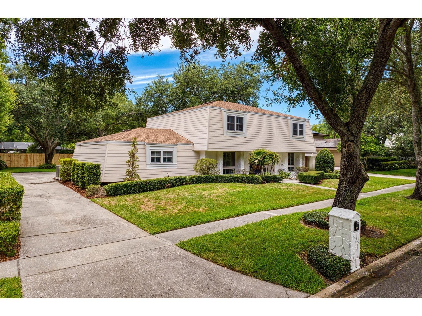 13305 Golf Crest Circle Tampa FL 33618 TB8523528 image1