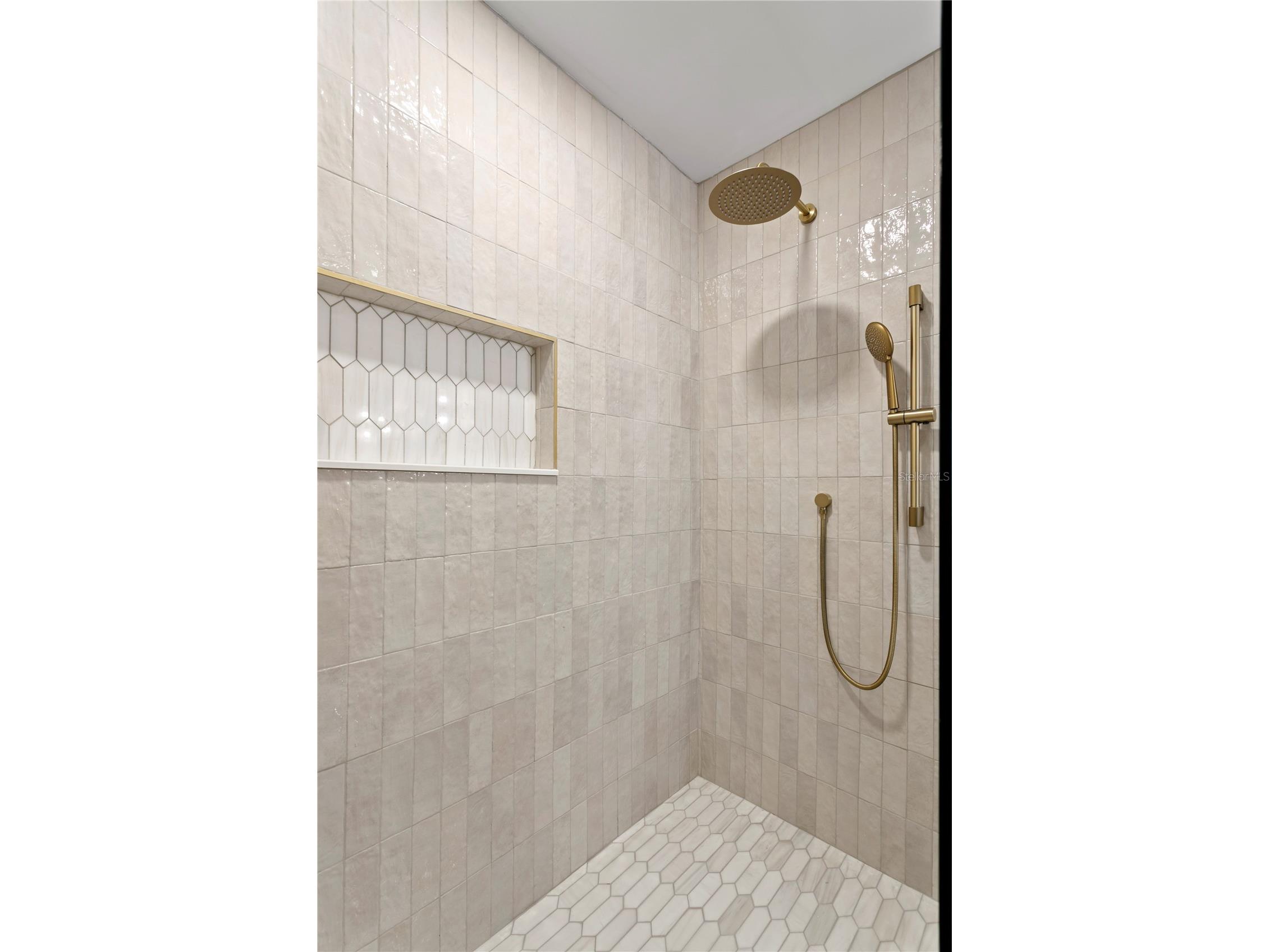 13305 Golf Crest Circle Tampa FL 33618 TB8523528 image33