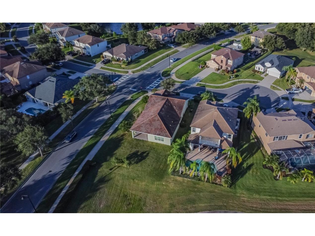 13306 Halkyn Point Orlando FL 32832 O6343451 image35