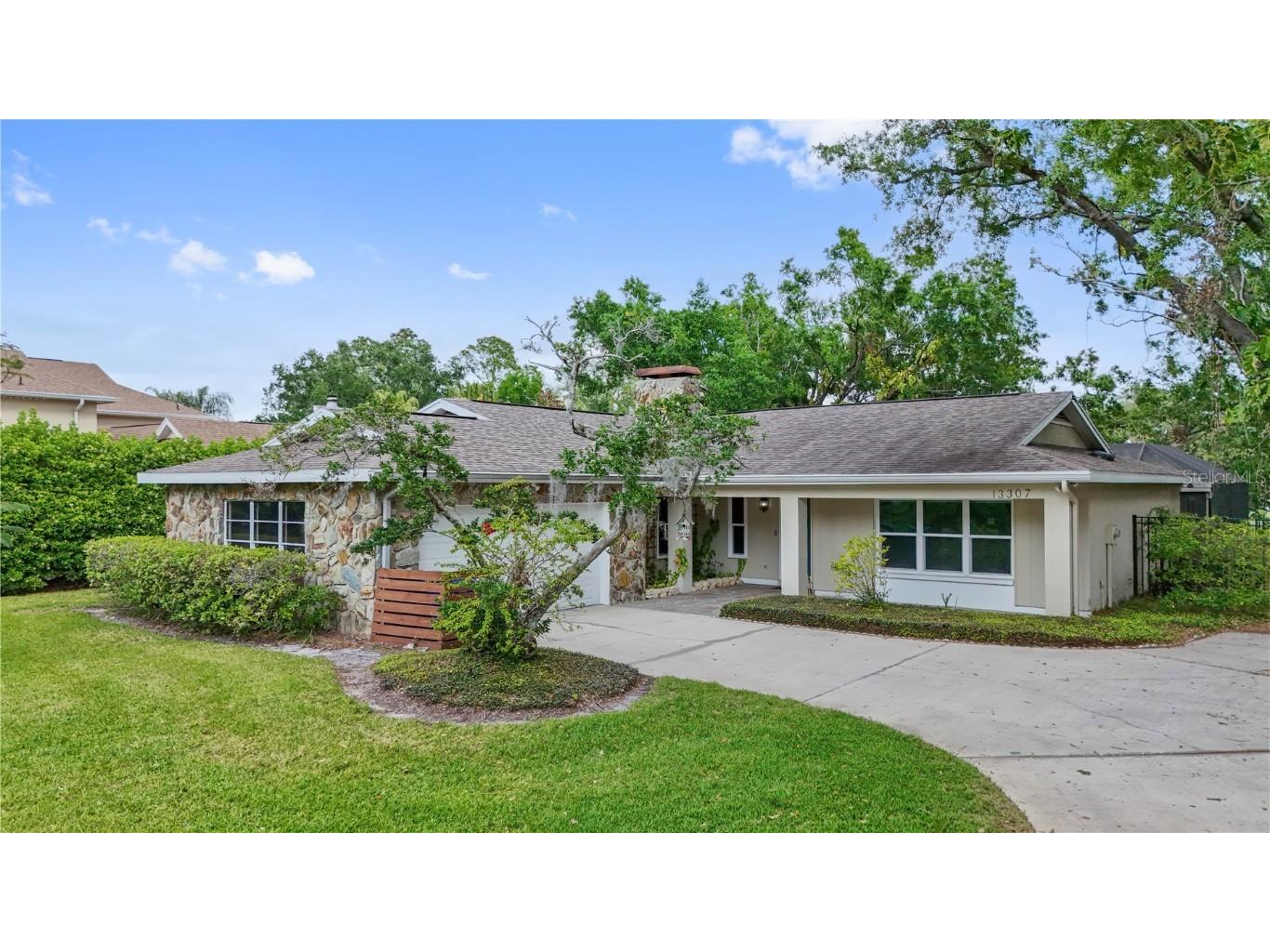 13307 Meadowwood Court Tampa FL 33618 TB8366995 image1