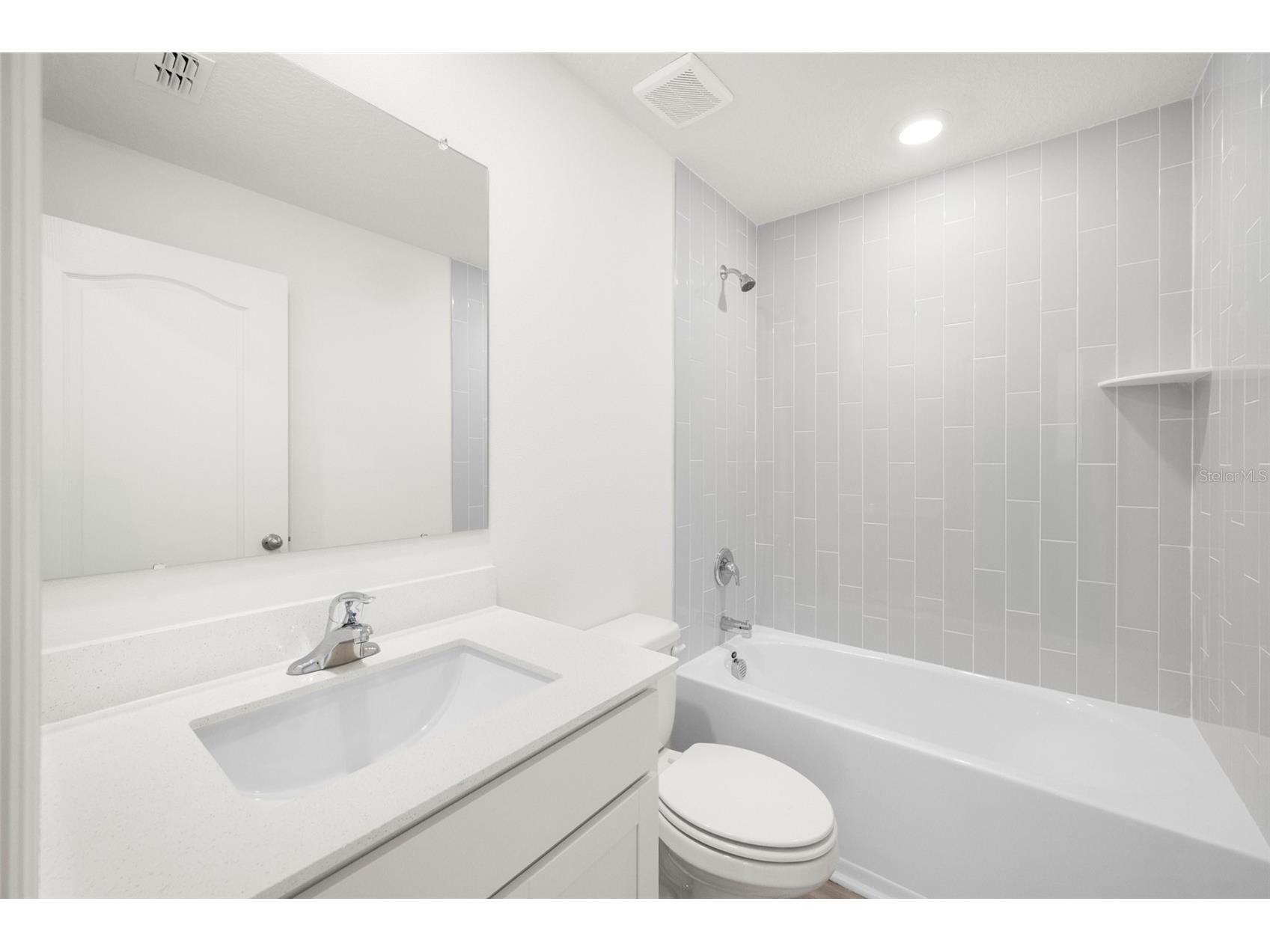 13307 Tula Loop Astatula FL 34705 TB8415319 image16