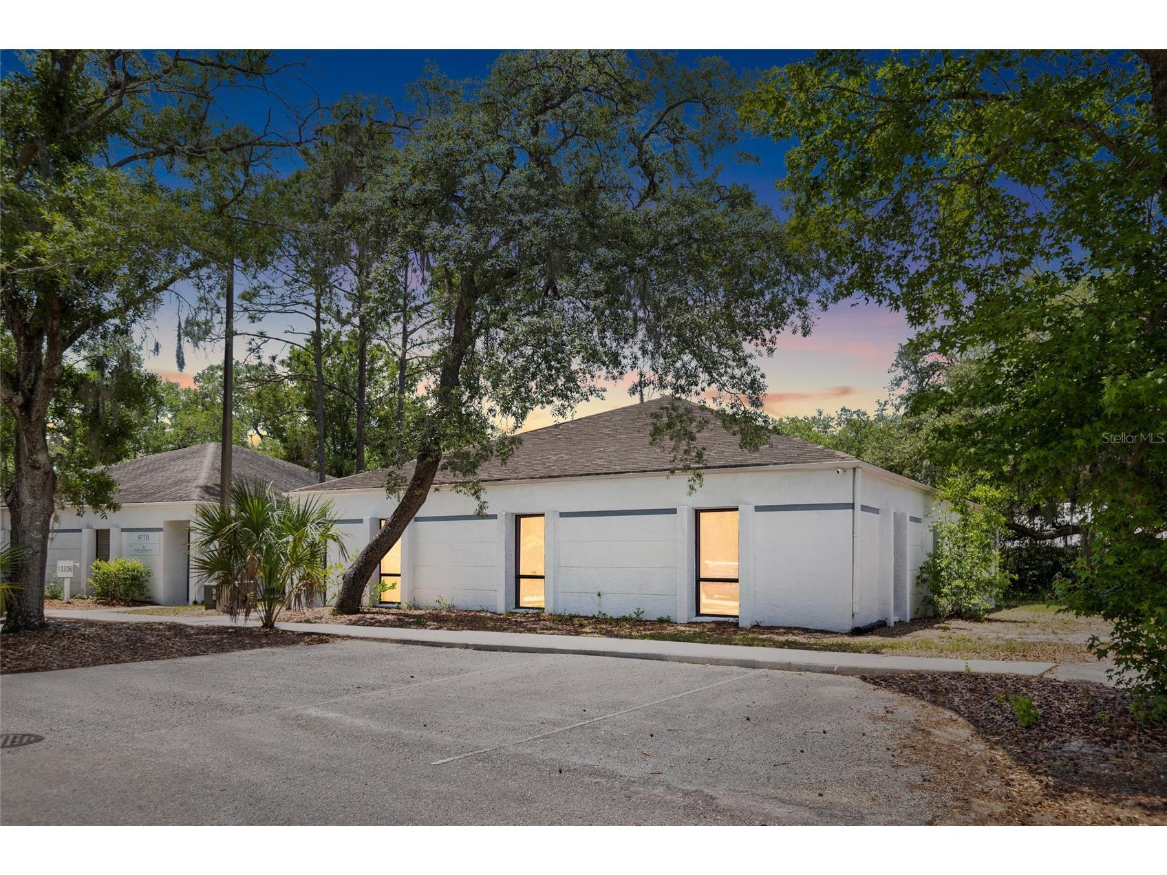 13308 Winding Oak Court Tampa FL 33612 TB8506428 image1