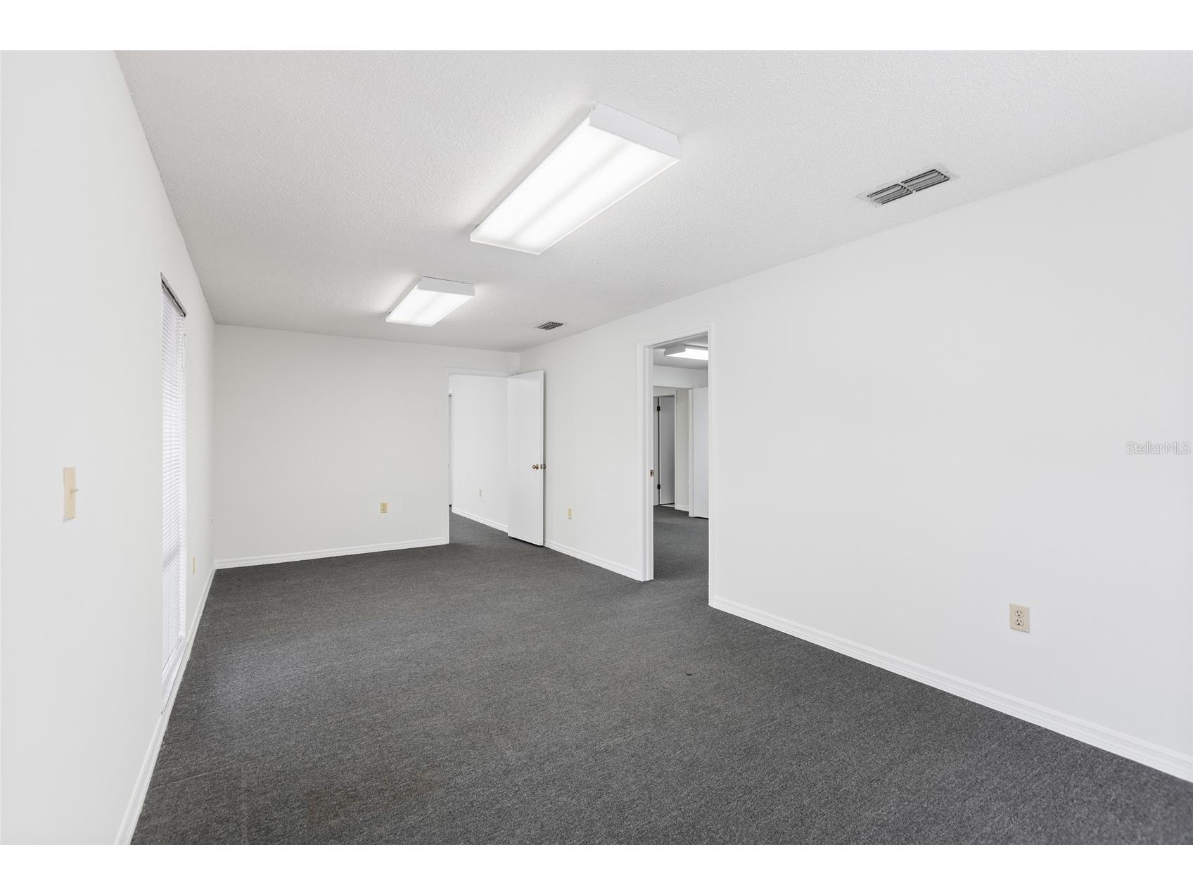 13308 Winding Oak Court Tampa FL 33612 TB8506428 image11